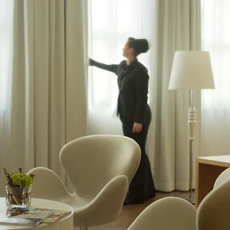 Hyperion Am Schloss Otel Dresden