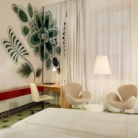 Hyperion Am Schloss Otel 5*