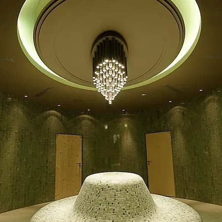 Otel Hyperion Am Schloss 5*