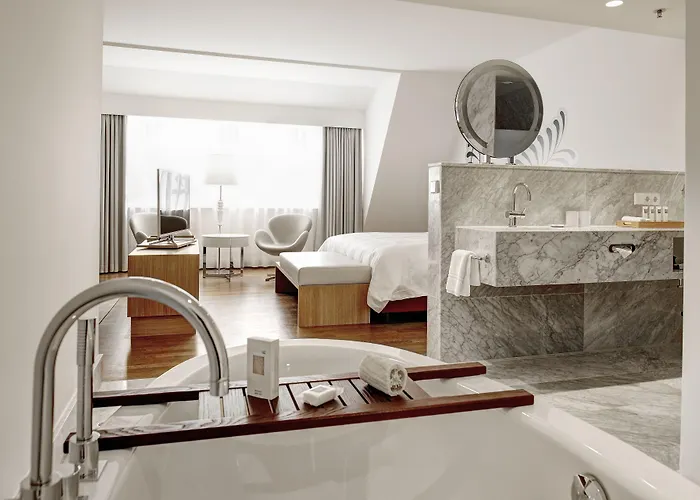 Hyperion Am Schloss 5*