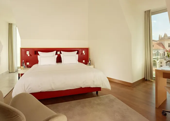 Hyperion Am Schloss Отель 5*
