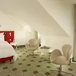 Hyperion Am Schloss 5*