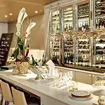 Hyperion Am Schloss Hotel 5*