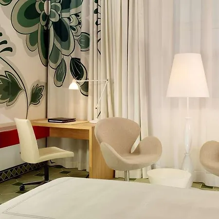 Hyperion Am Schloss Dresden