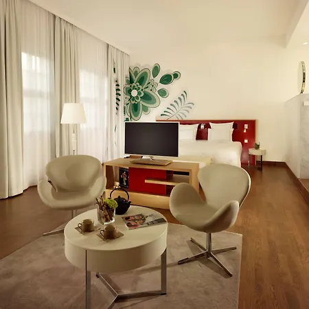 Hyperion Am Schloss 5*