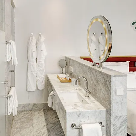 Hyperion Am Schloss 호텔