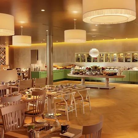 Hyperion Am Schloss Dresden