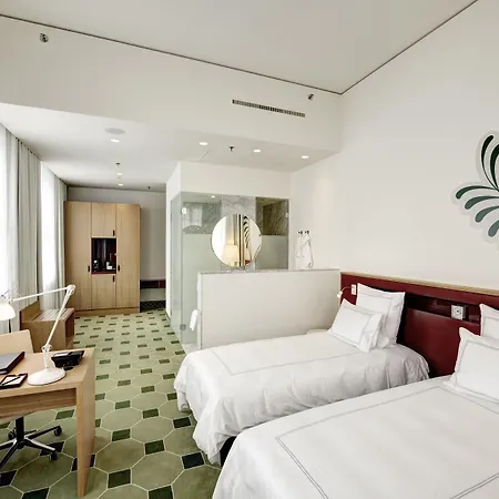 מלון Hyperion Am Schloss 5*