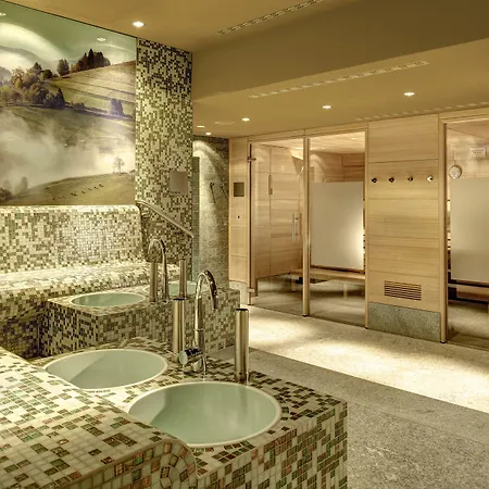 Hyperion Am Schloss فندق