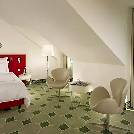 Hyperion Am Schloss دريسدن