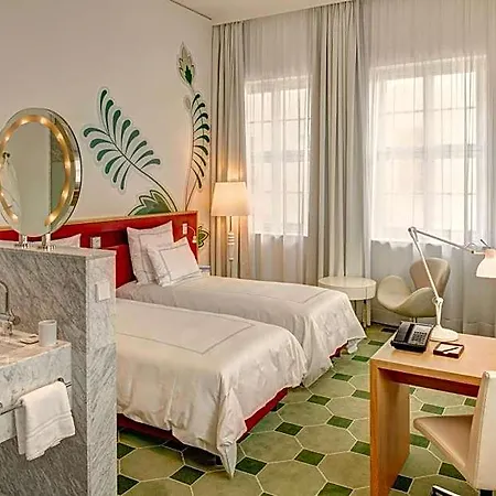 Hyperion Am Schloss 5*