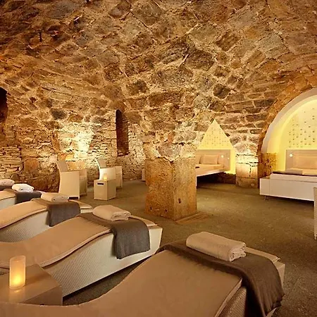 Hyperion Am Schloss فندق 5*