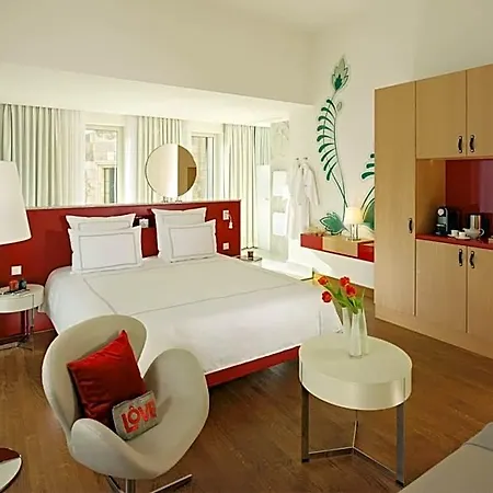 Hyperion Am Schloss 5*
