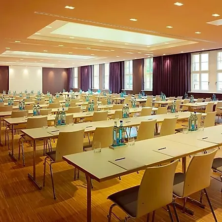 Hyperion Am Schloss دريسدن