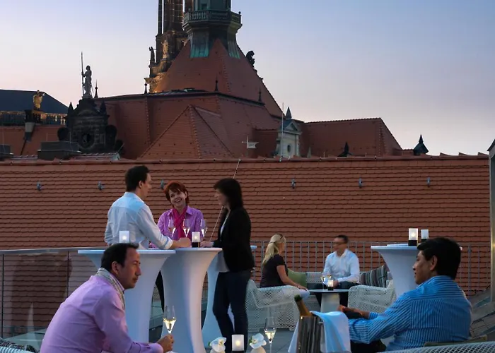 Hyperion Am Schloss Dresde