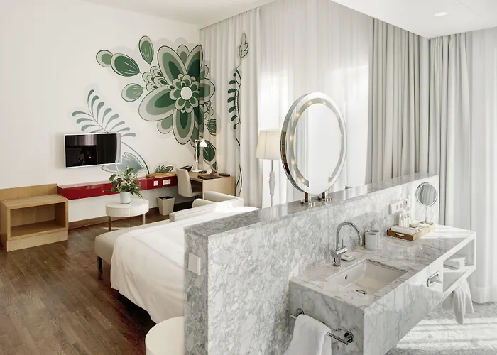 Hyperion Am Schloss فندق