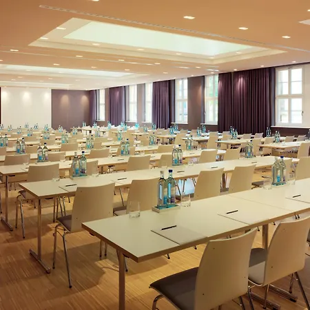 Hyperion Am Schloss 5*